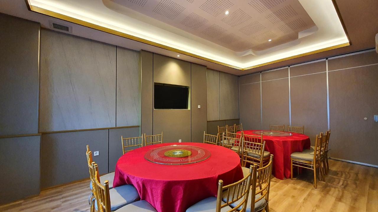 Classie Hotel Palembang Exterior foto