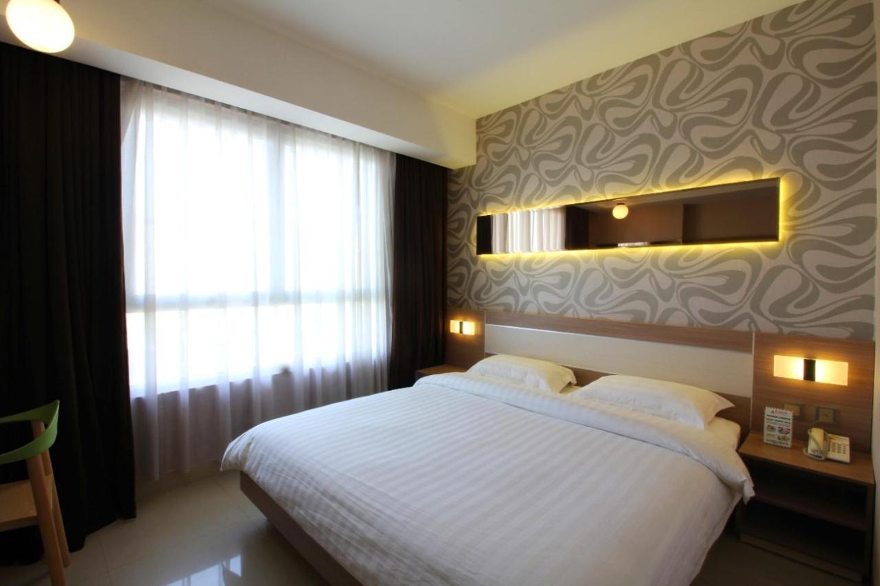 Classie Hotel Palembang Exterior foto